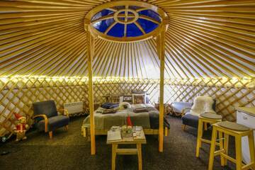 Фотографии Люкс-шатры Yurt with a river view г. Tapio (Финляндия) №2 Фото Люкс-шатры Yurt with a river view г. Tapio 2